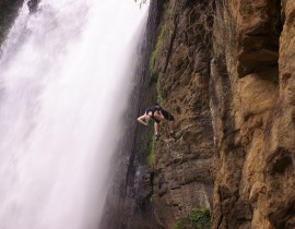 Rapel na cachoeira de Matilde / ES