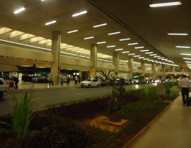 É possível economizar no lanche, em aeroportos?