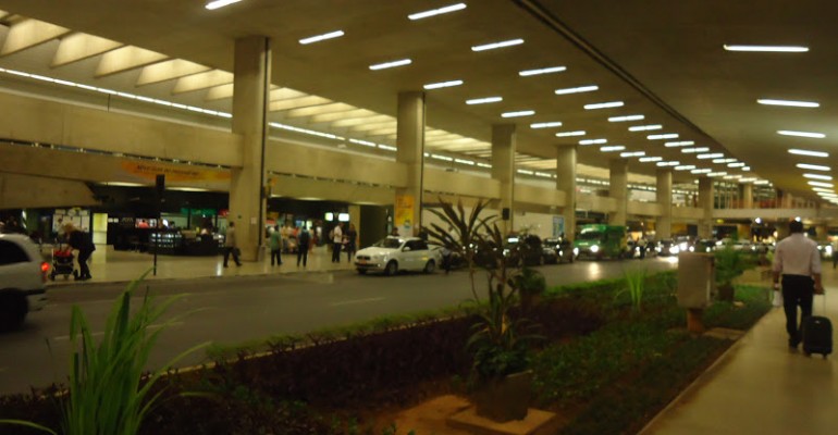 É possível economizar no lanche, em aeroportos?