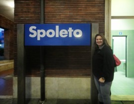 Uma passagem rápida de noite em Spoleto