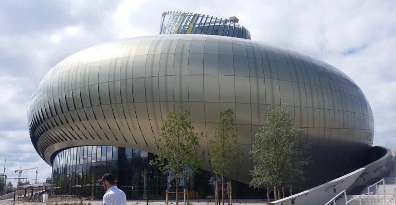 Um verdadeiro parque de diversões para os amantes do vinho – La Cité du Vin em Bordeaux