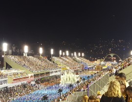 Todas as dicas para assistir aos desfiles das Escolas de Samba no Sambódromo no Rio de Janeiro